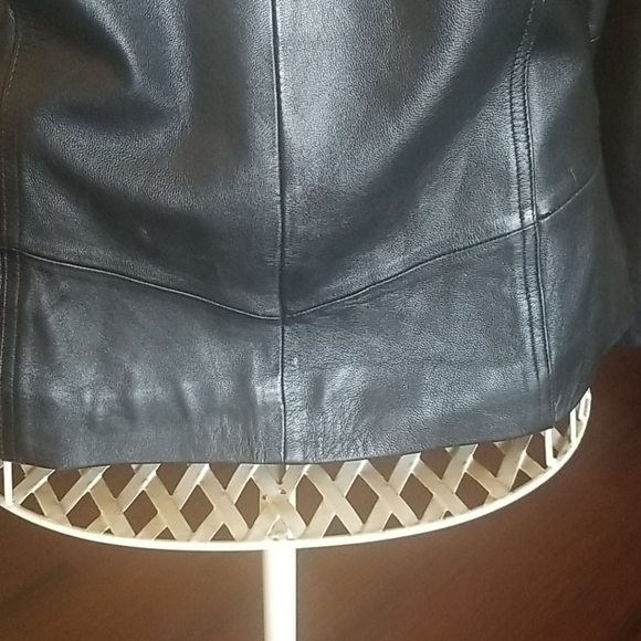 Black leather women's blazer - Picture 6 of 11